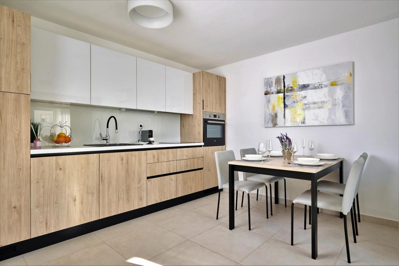 Apartment Mirabilis